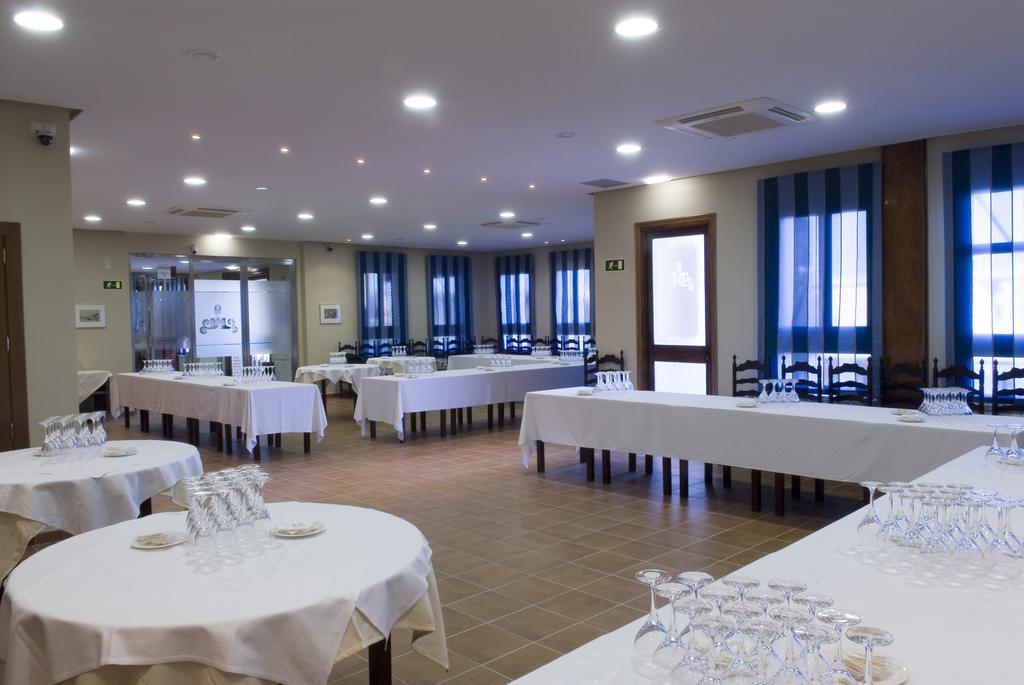 Hotel Каріньєна Екстер'єр фото