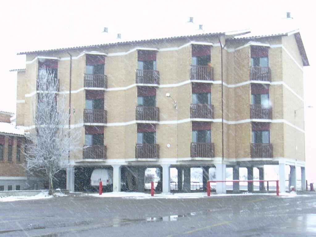 Hotel Каріньєна Екстер'єр фото